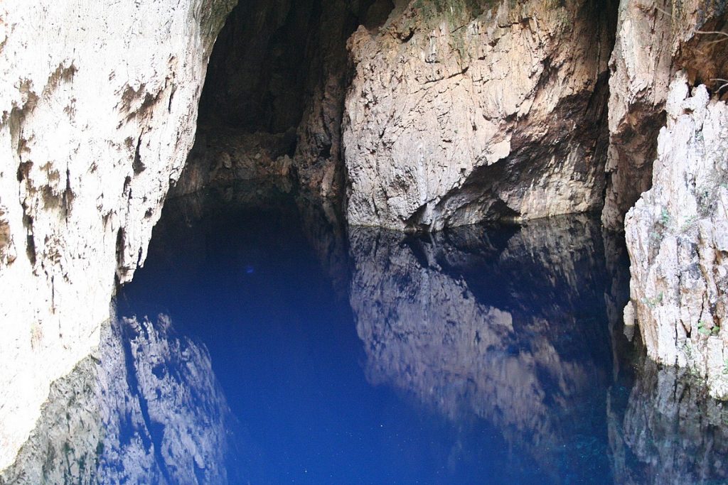 Chinhoyi Caves Expedition
